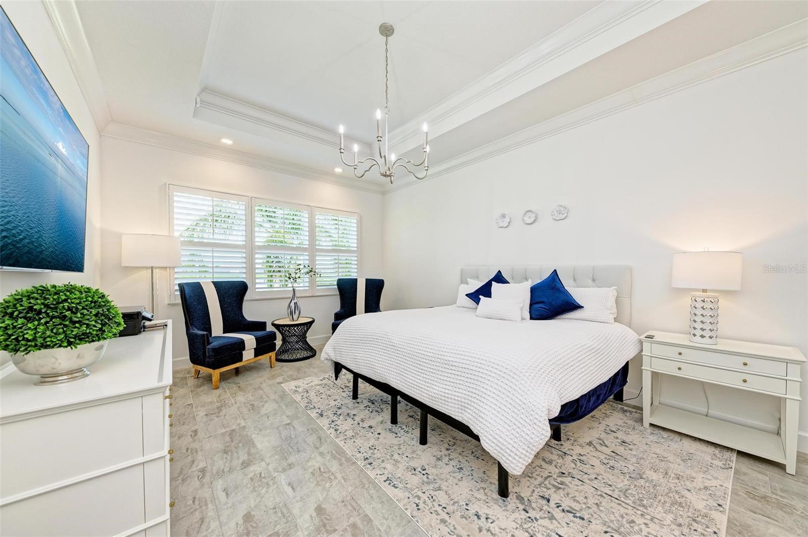 Listing photo id 21 for 15525 Corona Del Mar Drive