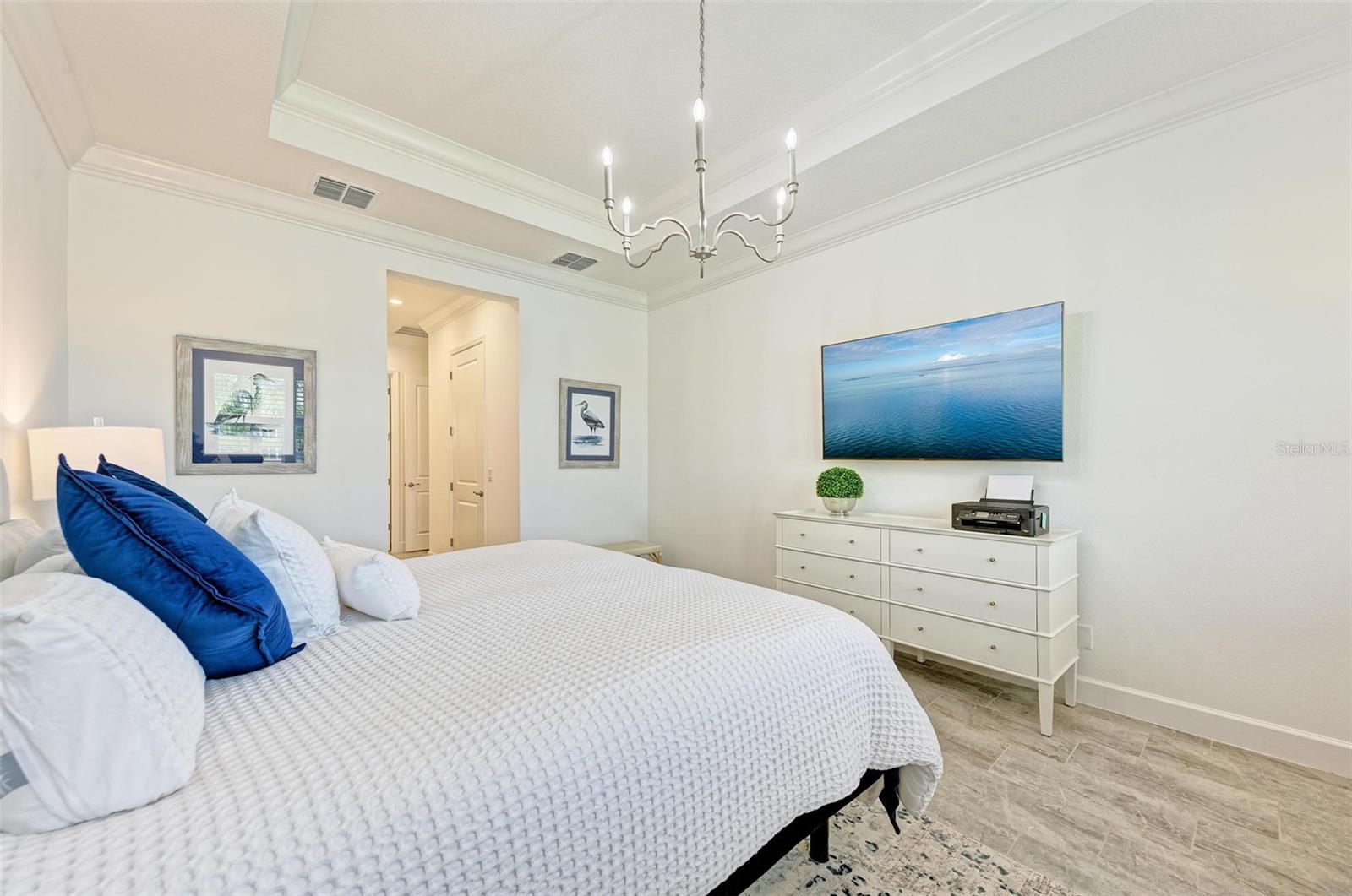Listing photo id 25 for 15525 Corona Del Mar Drive