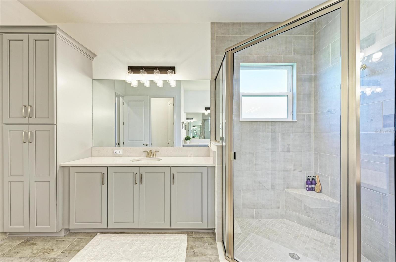 Listing photo id 29 for 15525 Corona Del Mar Drive