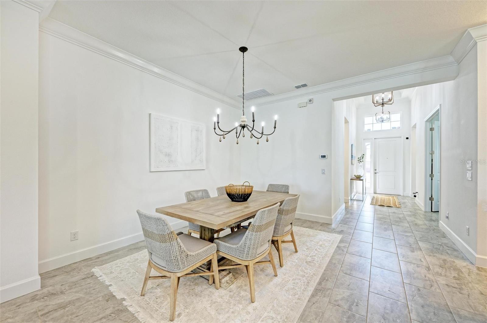 Listing photo id 5 for 15525 Corona Del Mar Drive