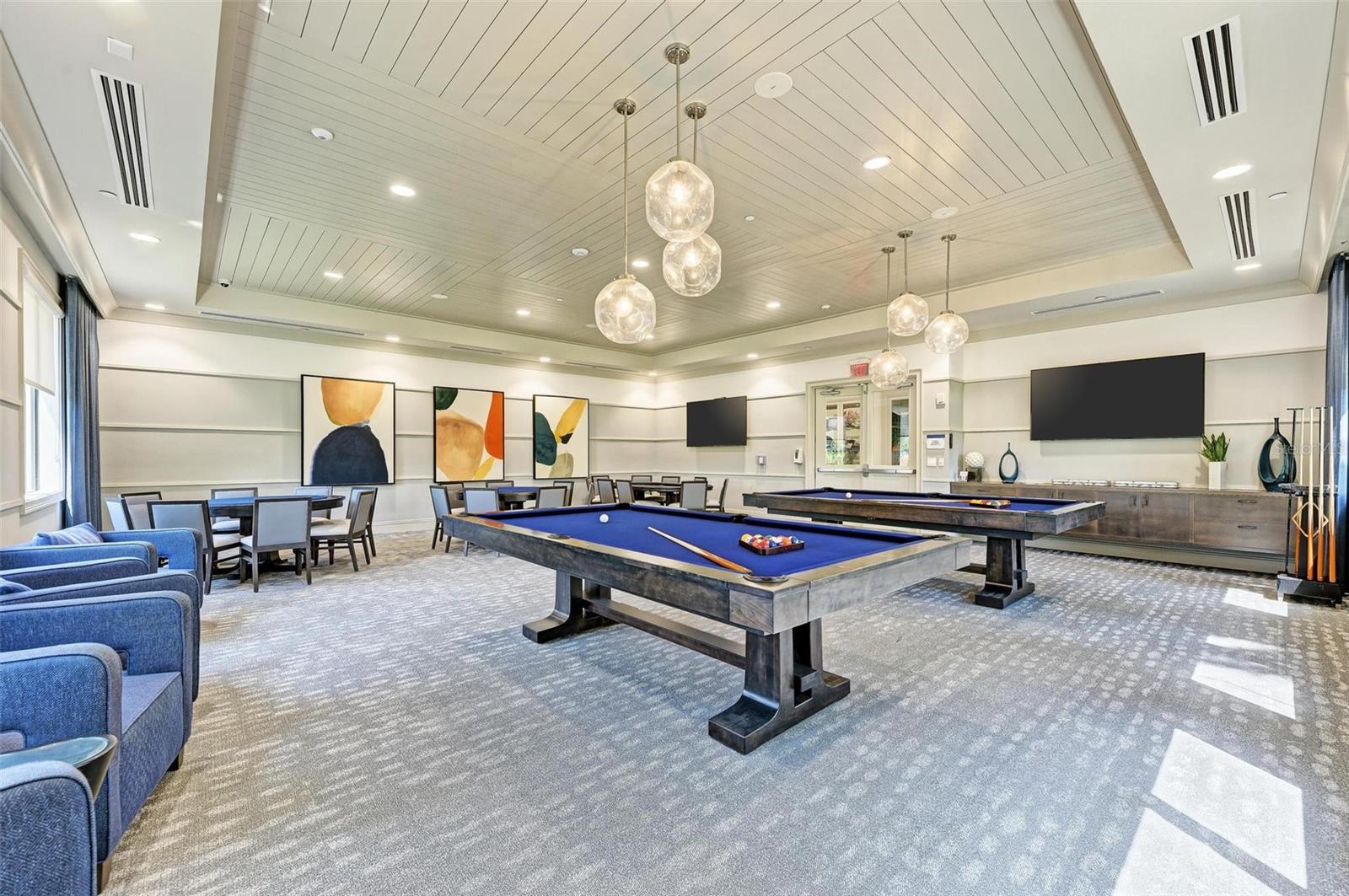 Listing photo id 72 for 15525 Corona Del Mar Drive