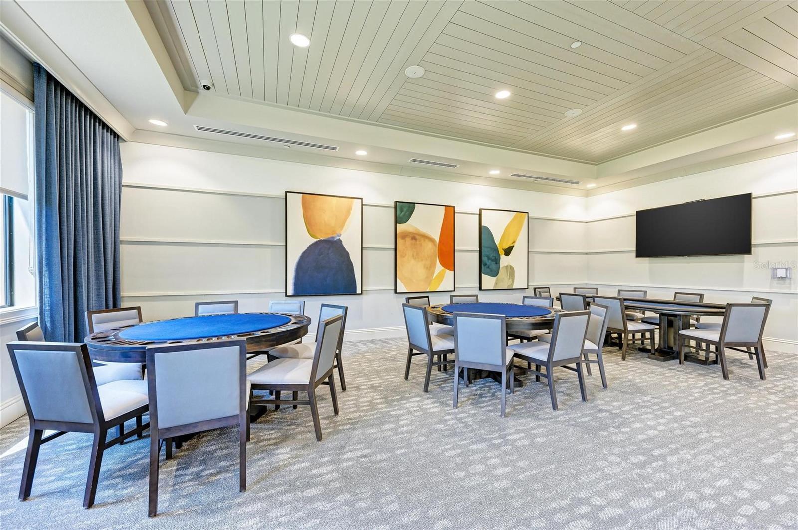 Listing photo id 73 for 15525 Corona Del Mar Drive