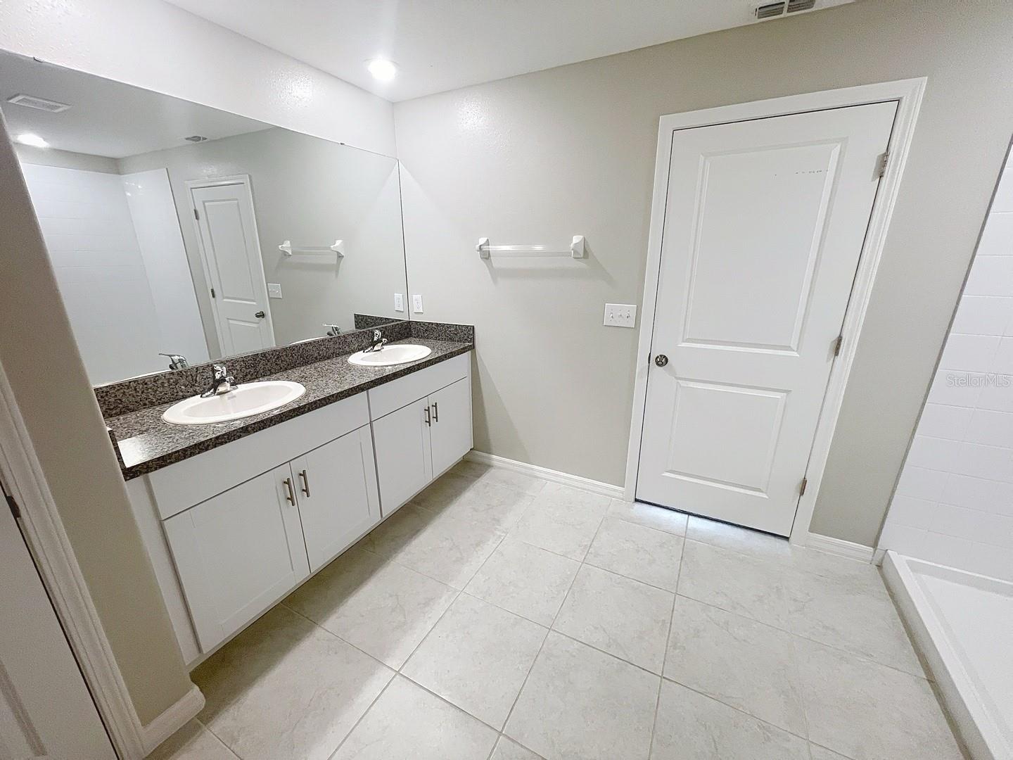 Image 33 of 57 For 11524 Sage Canyon Drive