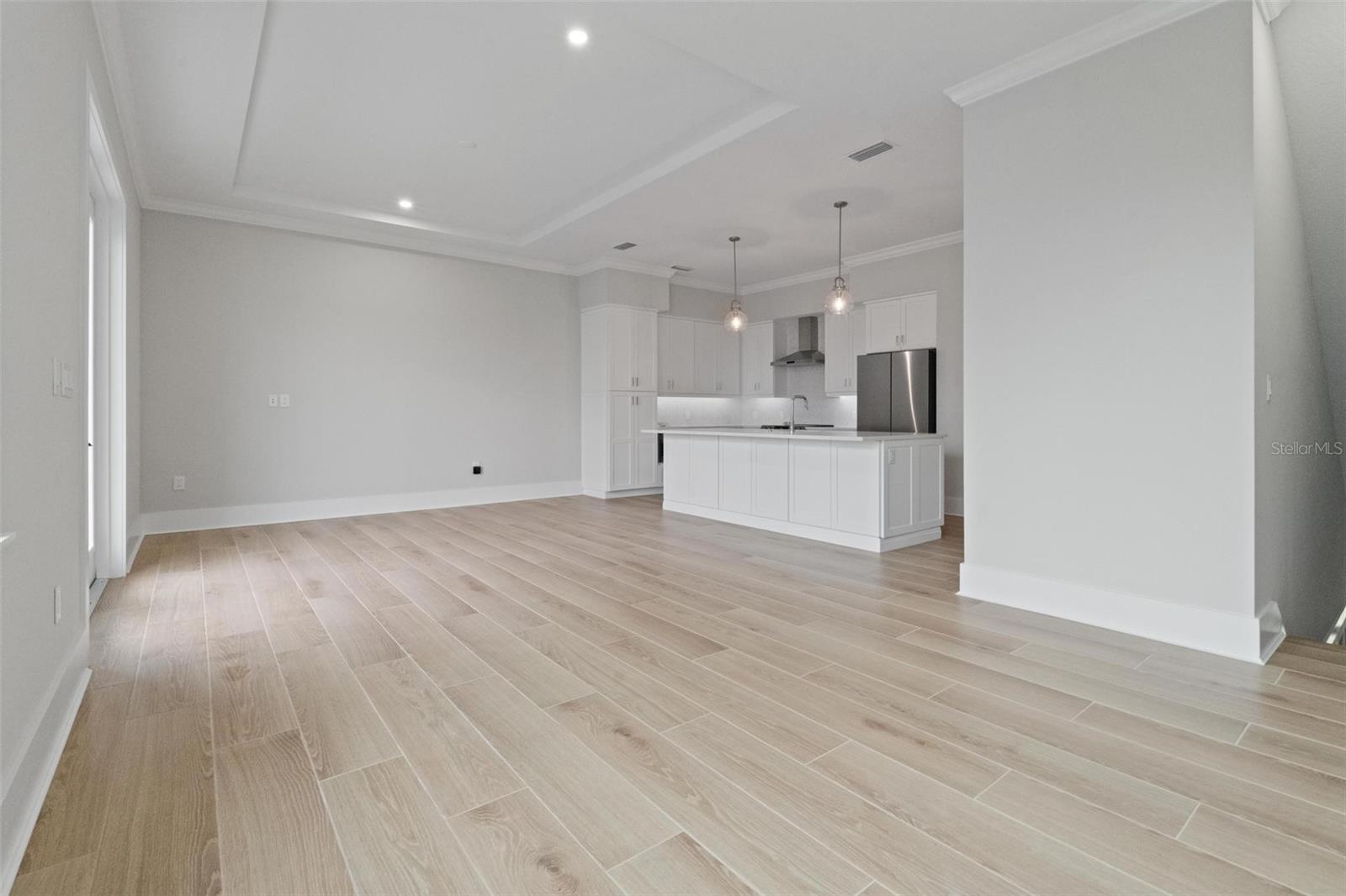 Image 8 of 100 For 187 145th Avenue E 3