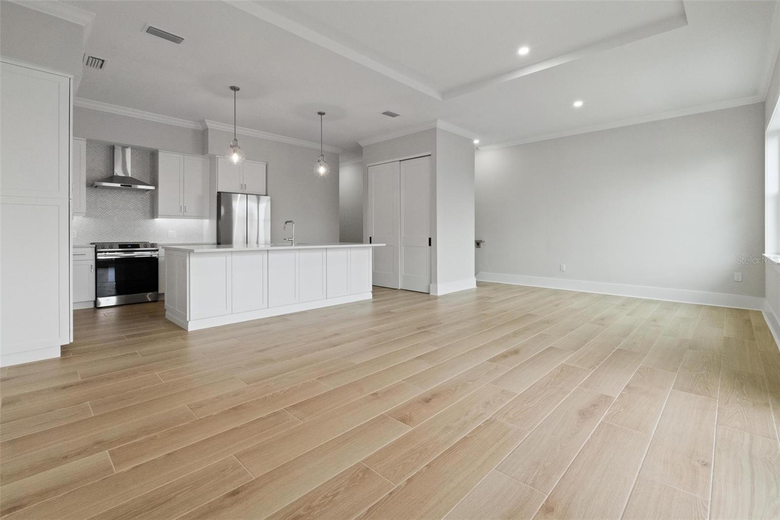 Image 9 of 100 For 187 145th Avenue E 3
