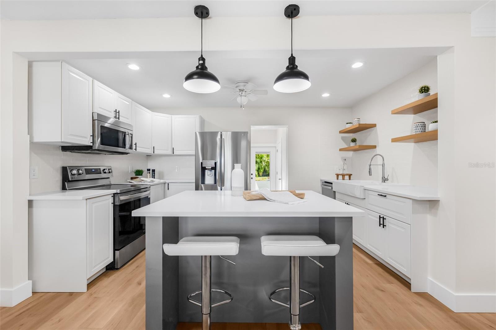Image 10 of 44 For 526 62nd Avenue Ne