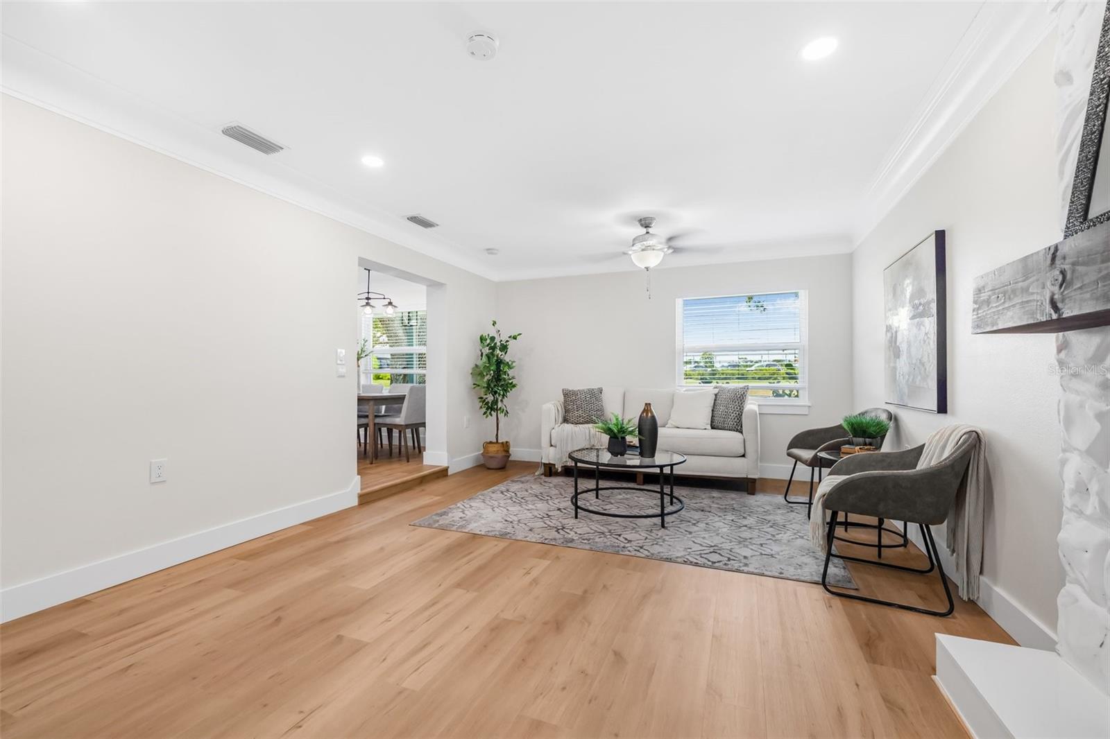 Image 19 of 44 For 526 62nd Avenue Ne