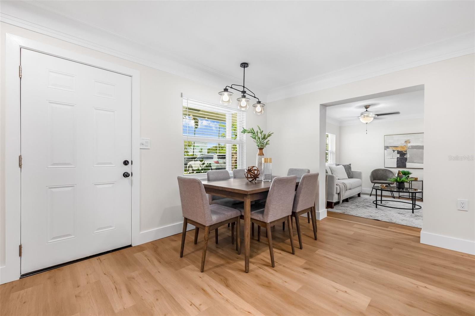 Image 6 of 44 For 526 62nd Avenue Ne