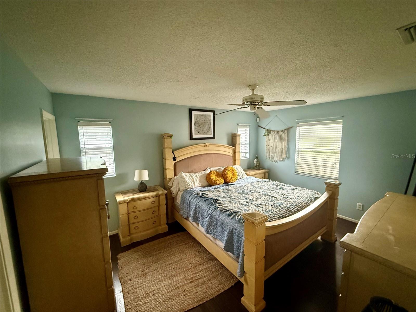 Image 4 of 46 For 5173 Kirkland Avenue