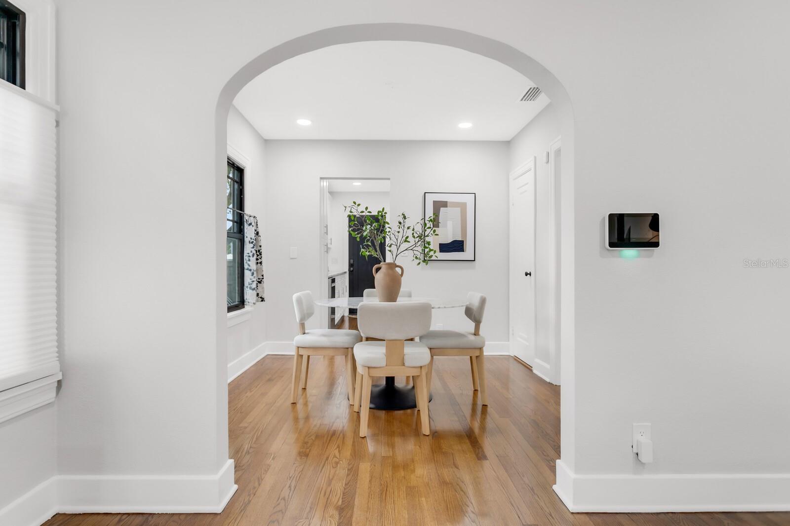 Image 13 of 54 For 2859 Dartmouth Avenue N