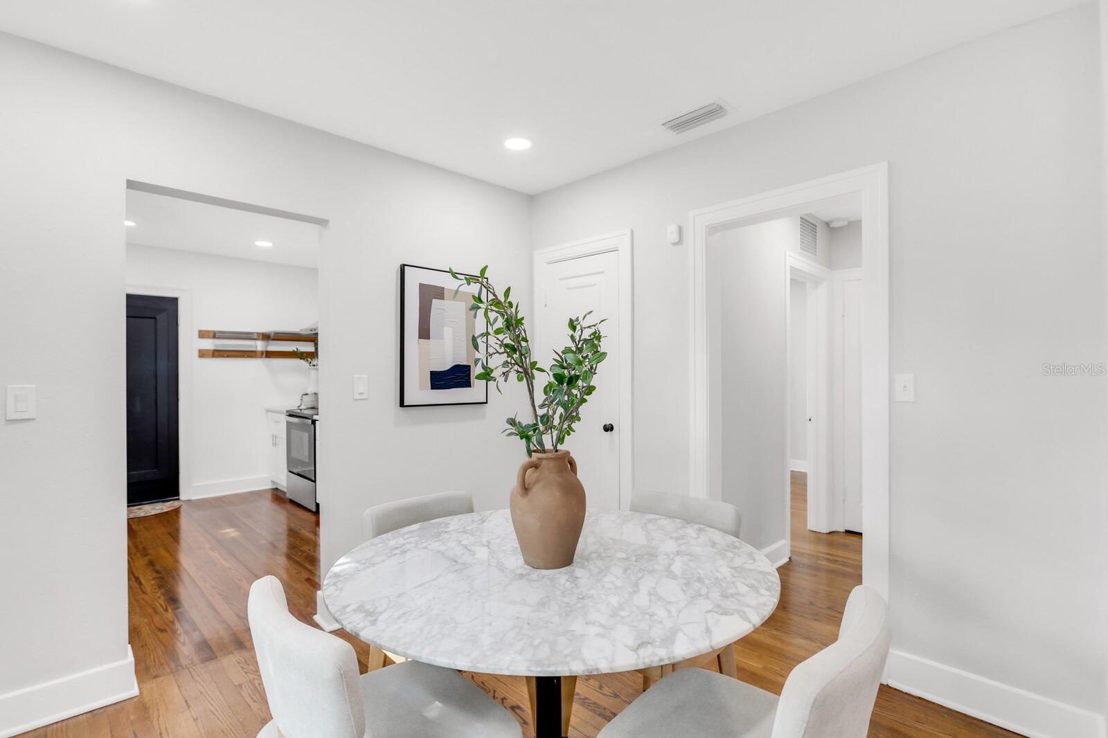 Image 14 of 54 For 2859 Dartmouth Avenue N