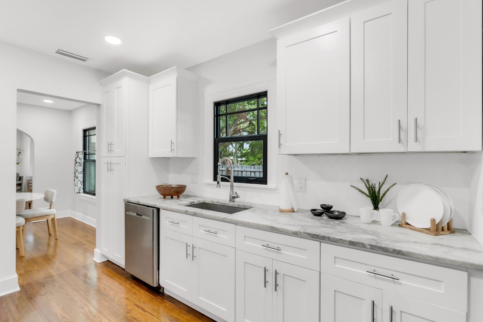 Image 31 of 54 For 2859 Dartmouth Avenue N