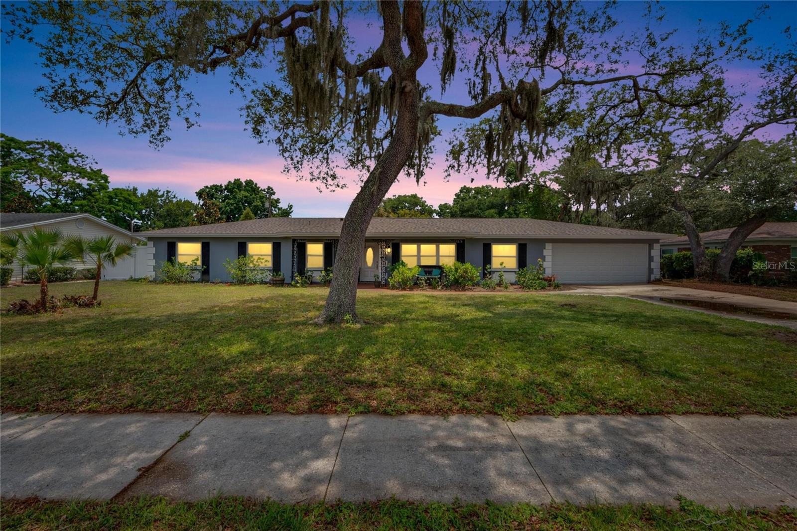 Listing photo id 0 for 1607 Melodie Drive