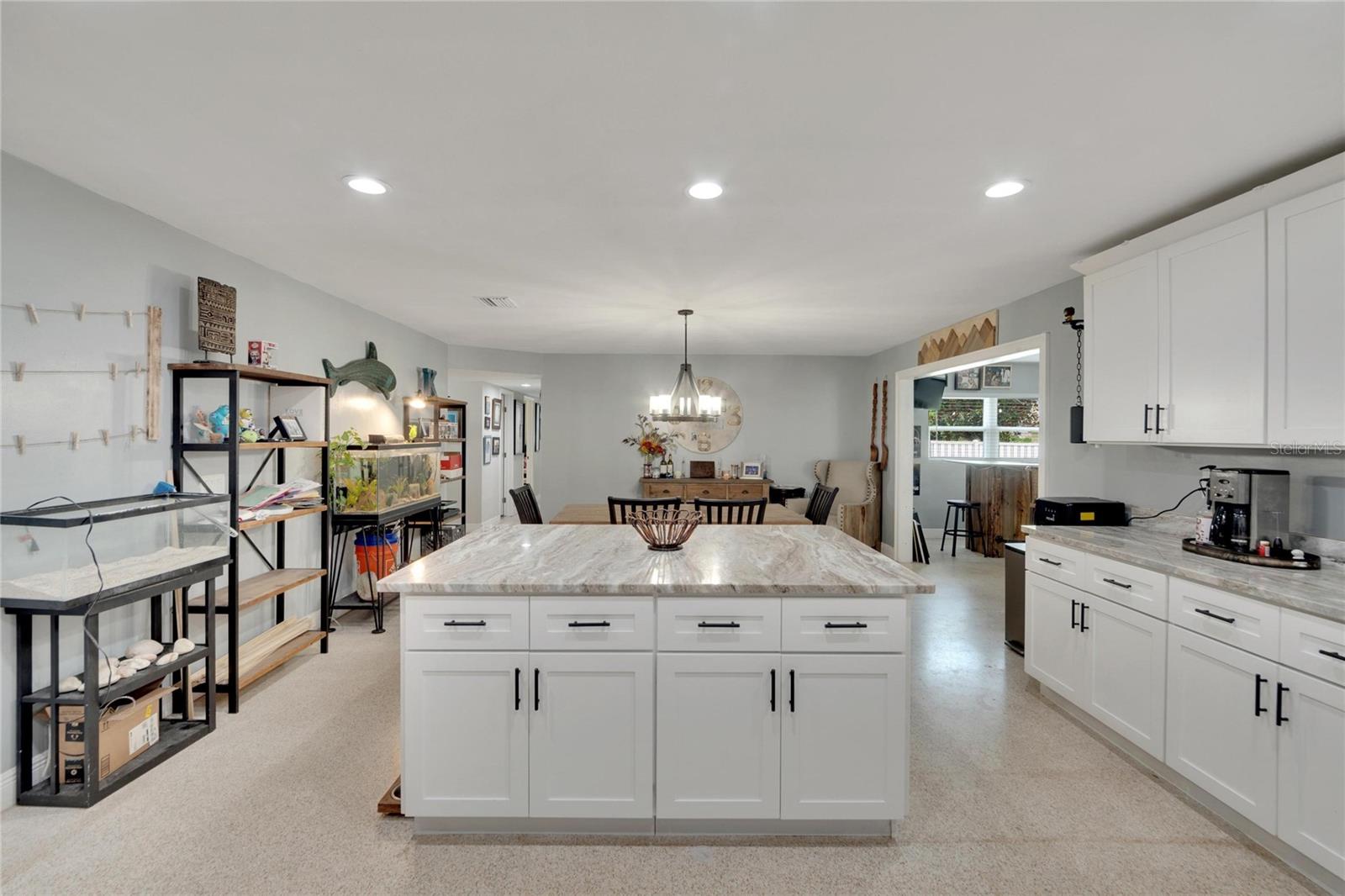 Listing photo id 34 for 1607 Melodie Drive