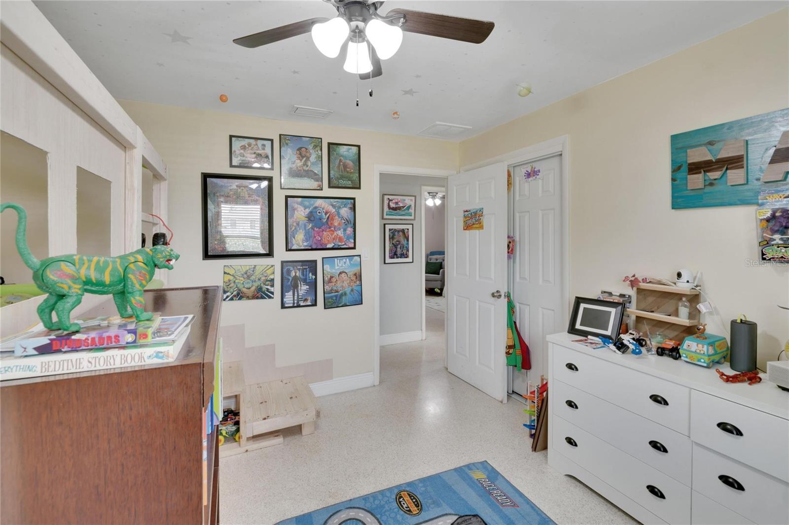 Listing photo id 47 for 1607 Melodie Drive
