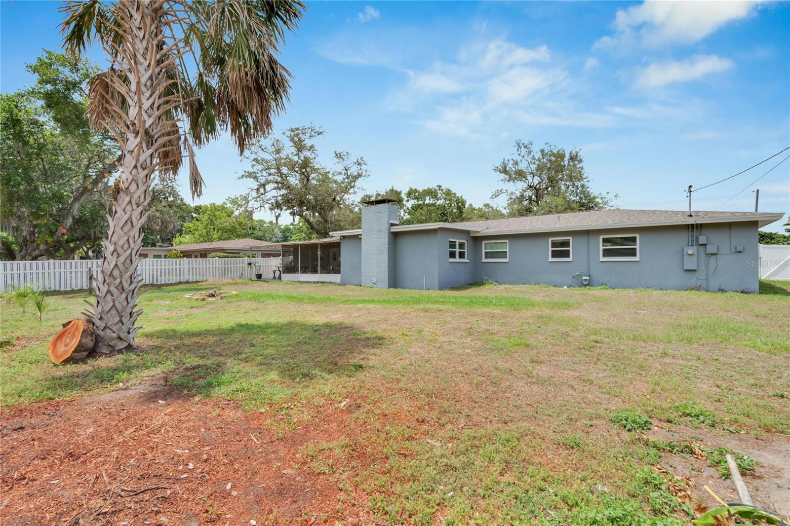 Listing photo id 58 for 1607 Melodie Drive