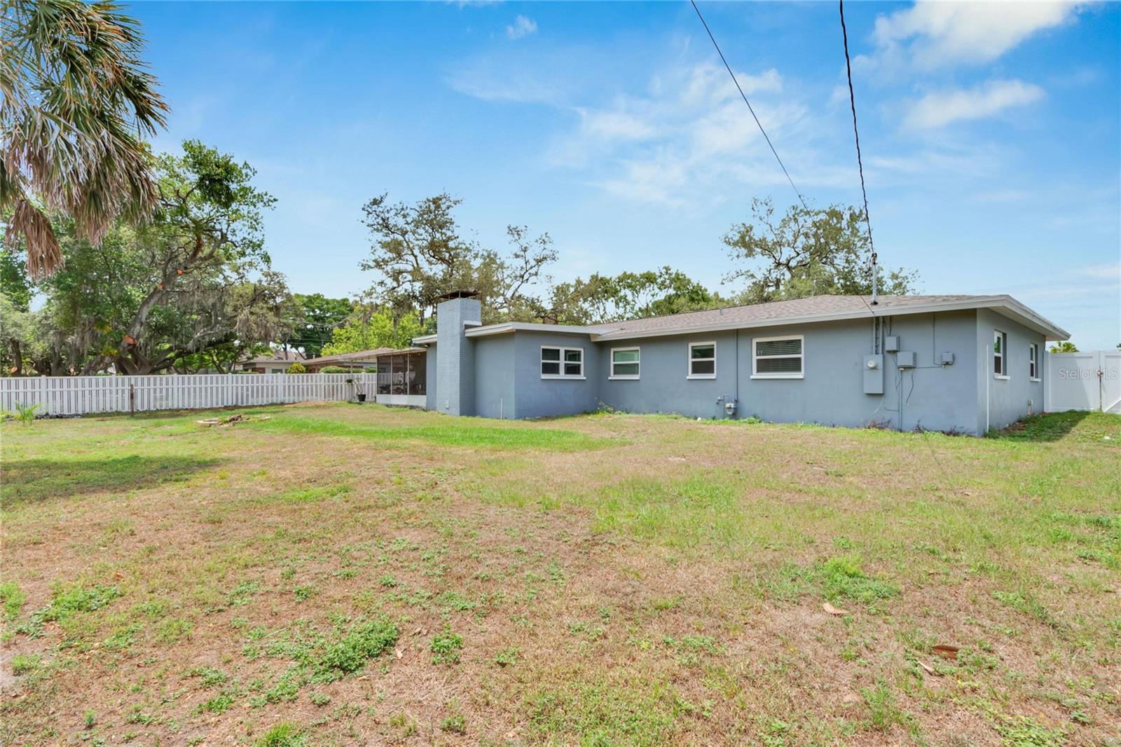 Listing photo id 63 for 1607 Melodie Drive