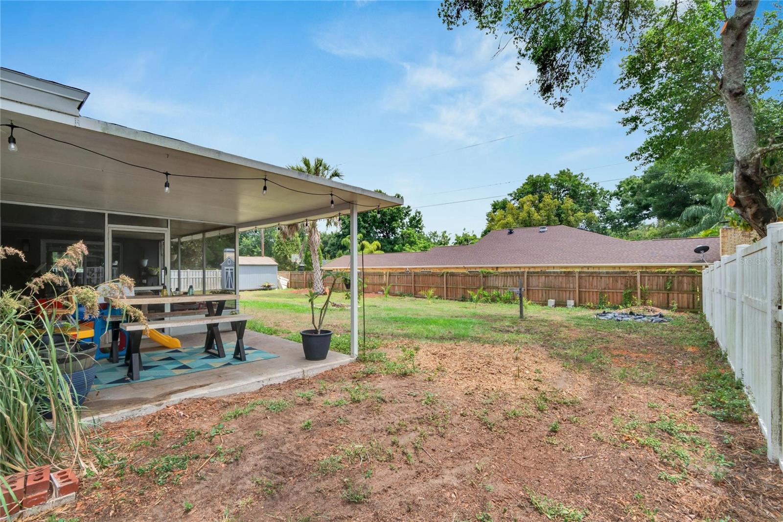 Listing photo id 68 for 1607 Melodie Drive