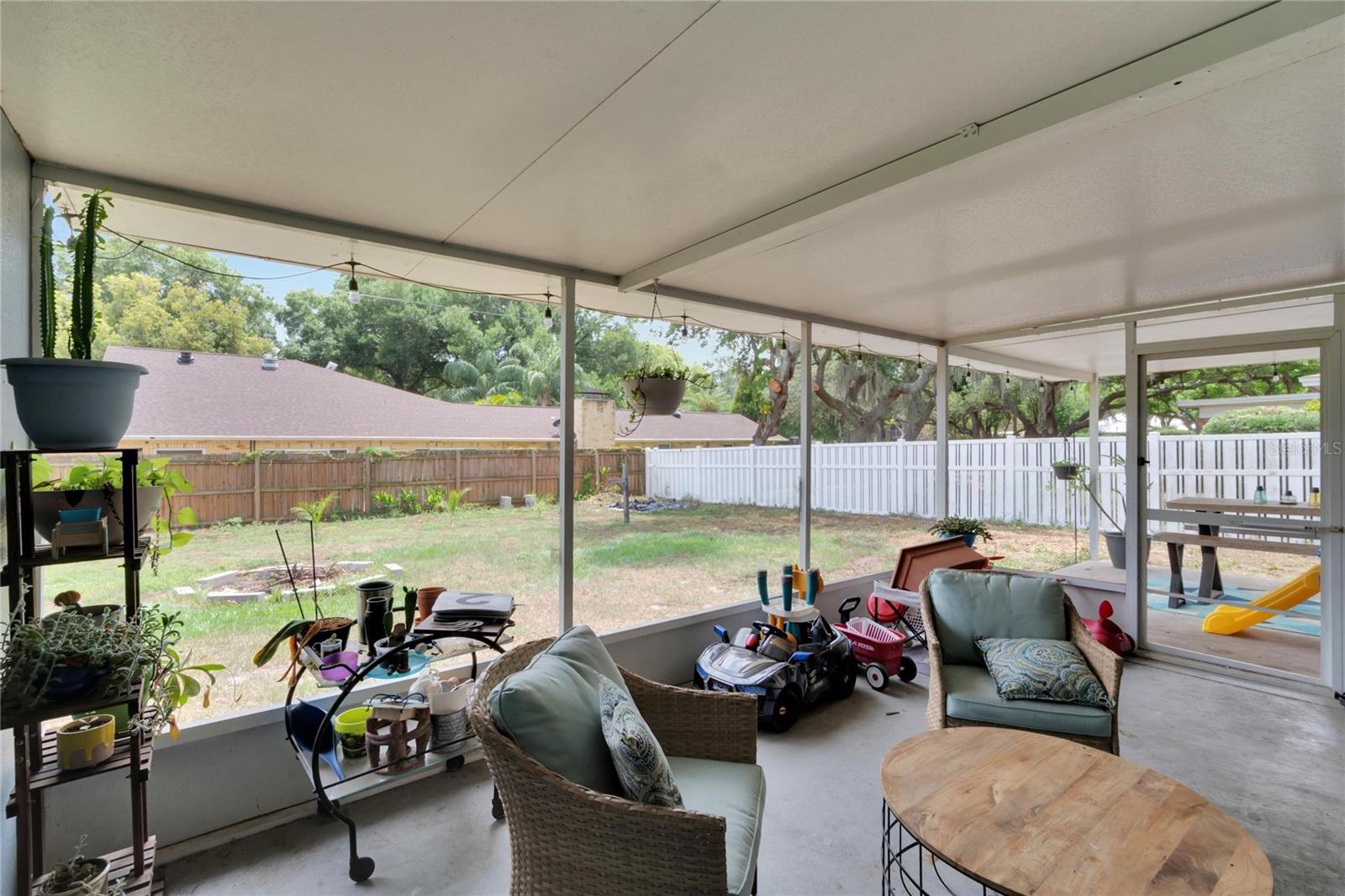 Listing photo id 69 for 1607 Melodie Drive