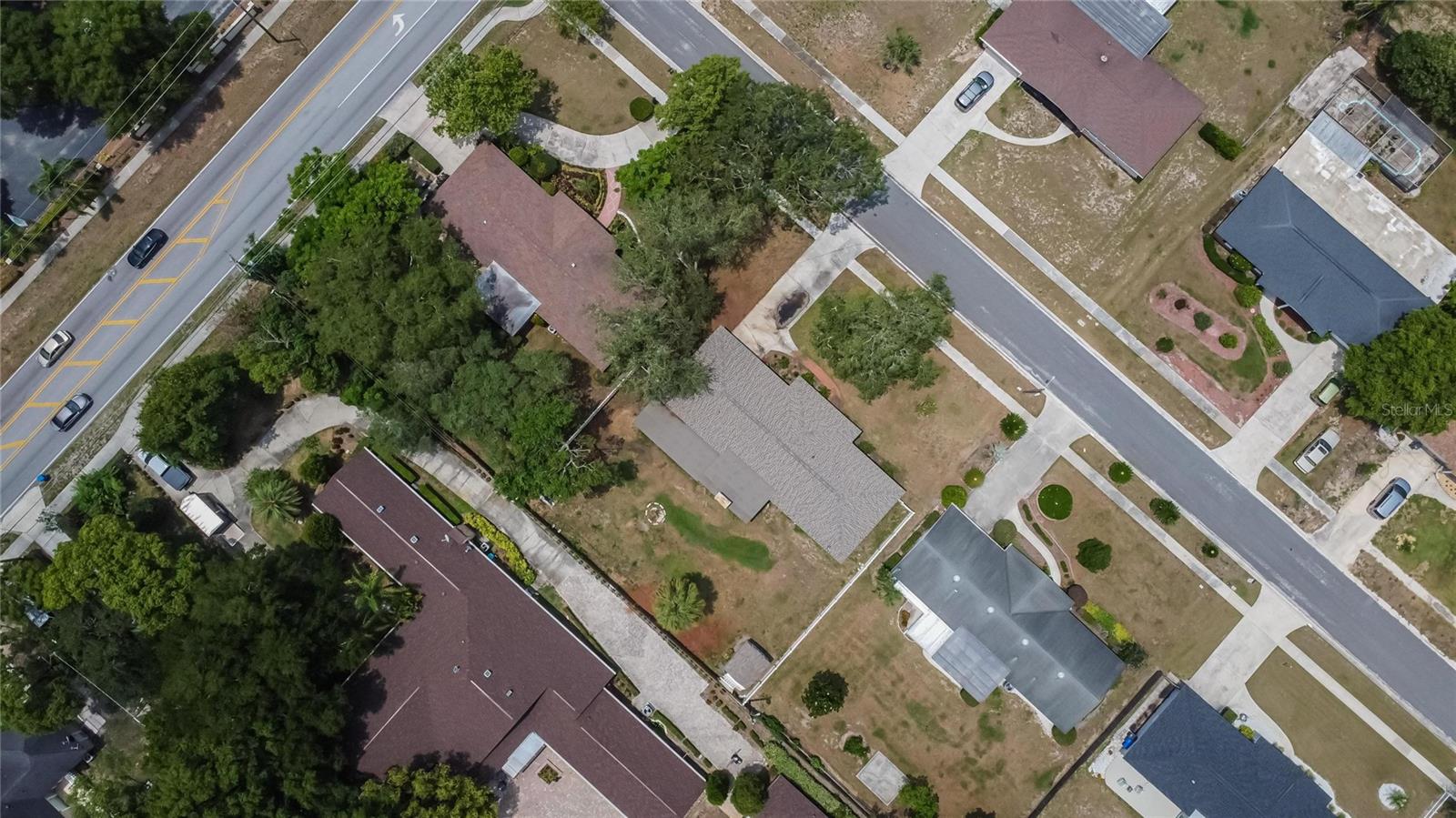 Listing photo id 80 for 1607 Melodie Drive