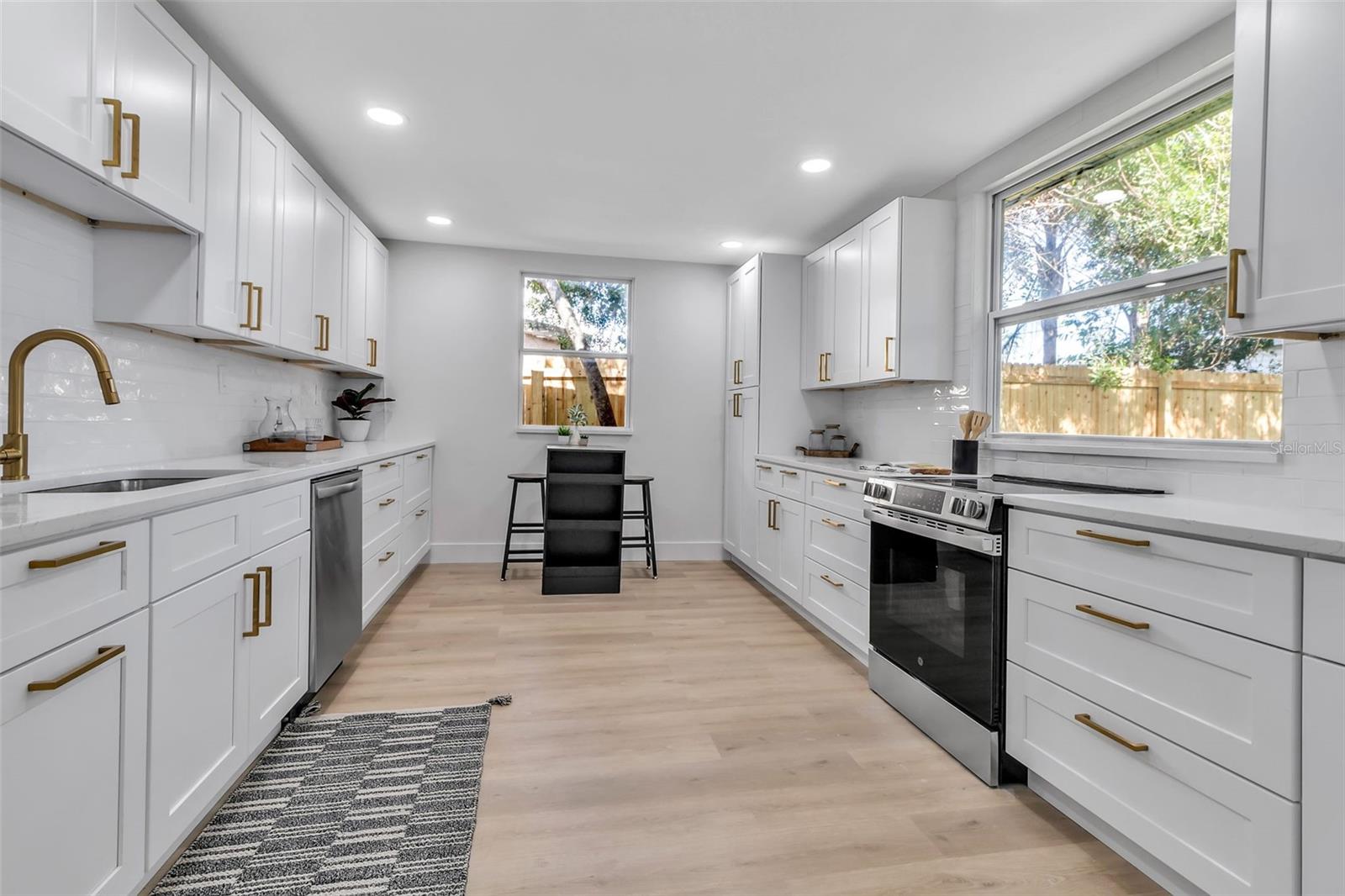 Image 13 of 48 For 4624 83rd Terrace N