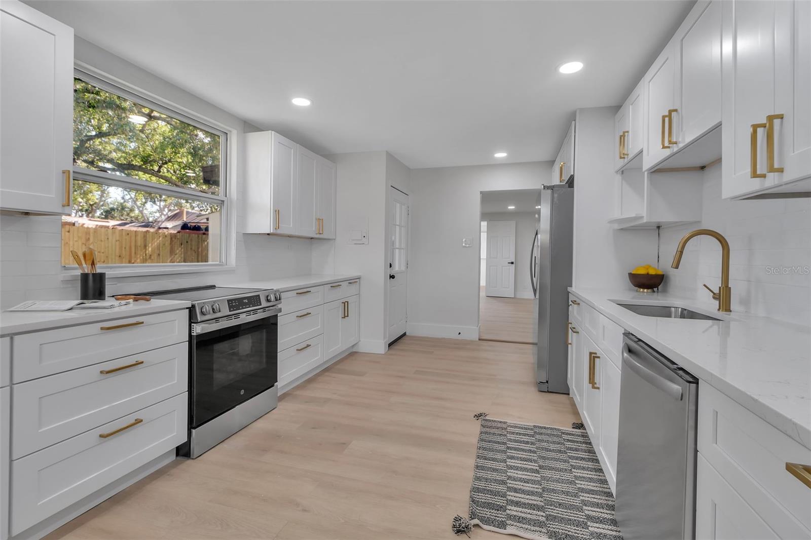 Image 17 of 48 For 4624 83rd Terrace N