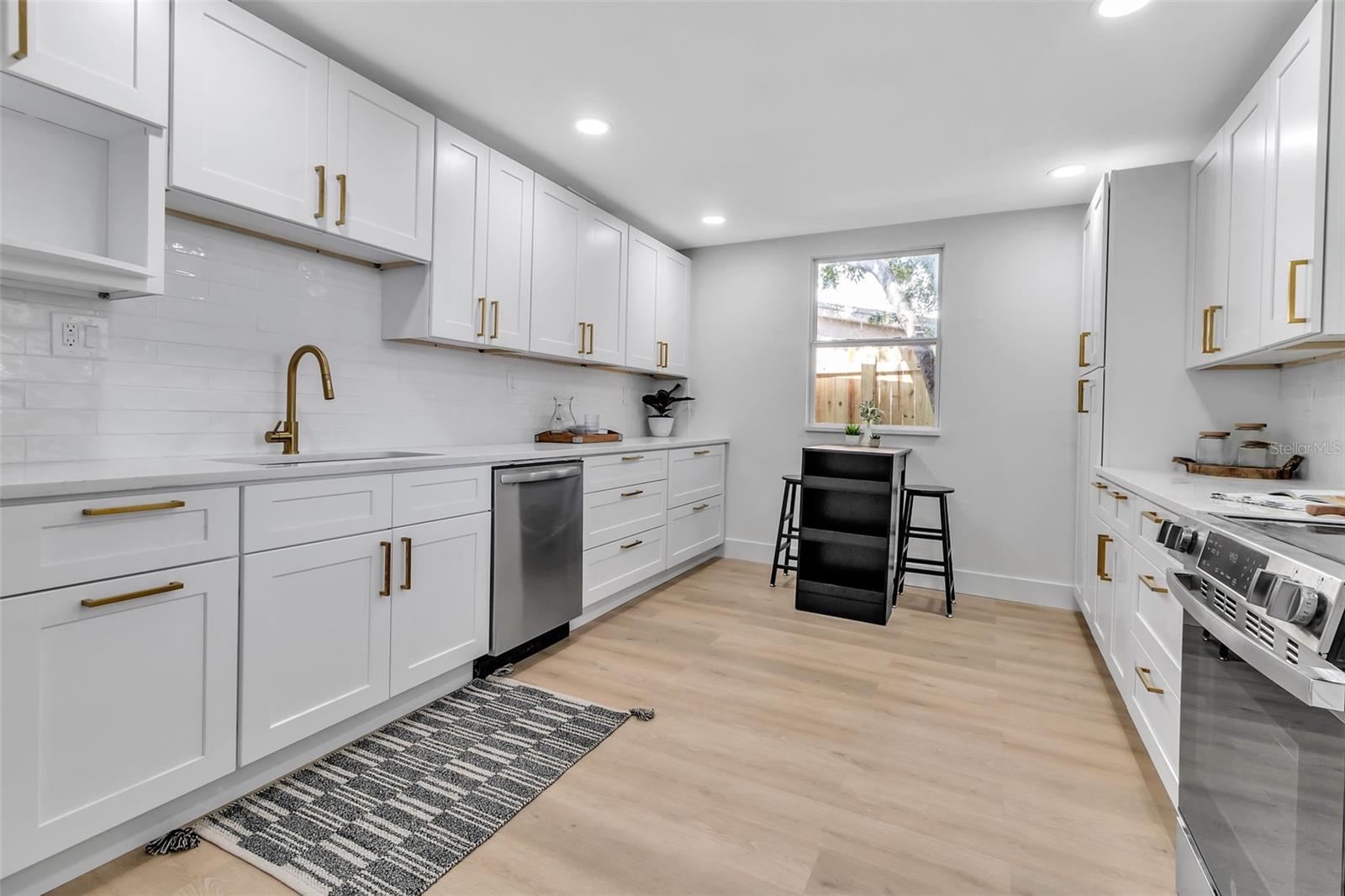 Image 18 of 48 For 4624 83rd Terrace N