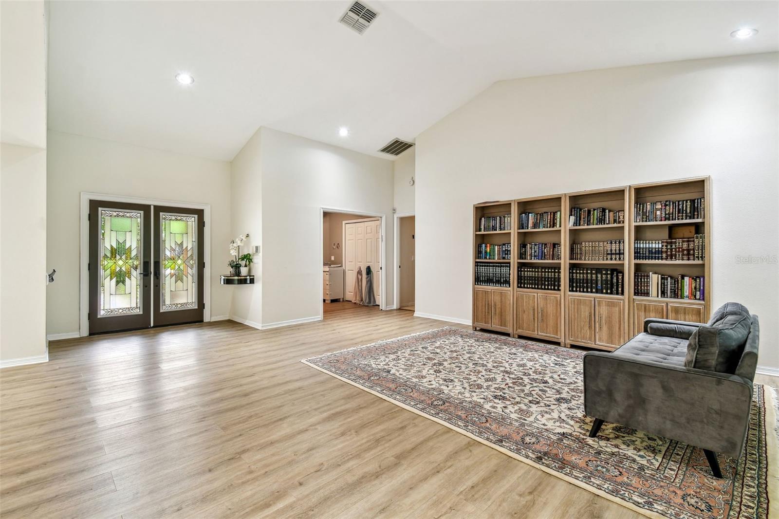 Image 17 of 85 For 5702 Ainsworth Court W
