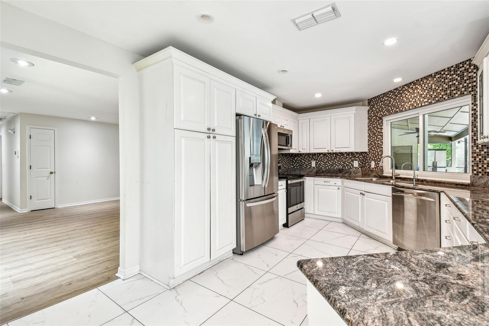 Image 28 of 85 For 5702 Ainsworth Court W