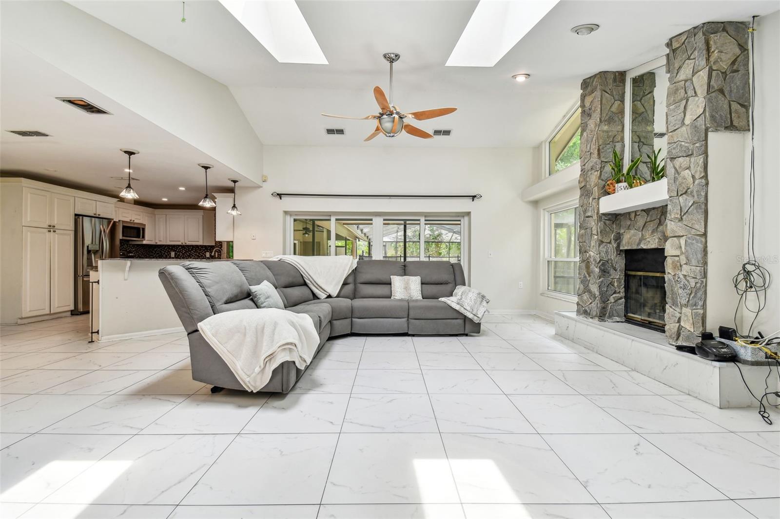 Image 37 of 85 For 5702 Ainsworth Court W