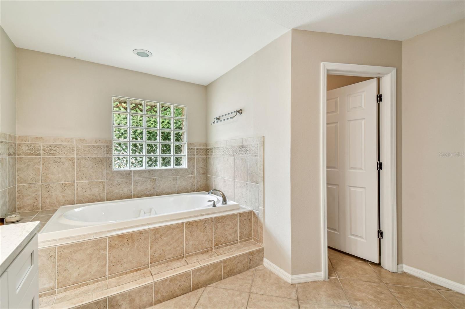 Image 62 of 85 For 5702 Ainsworth Court W