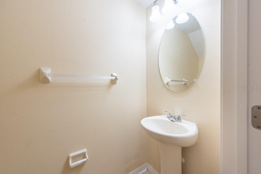 Image 11 of 45 For 11903 Greengate Drive