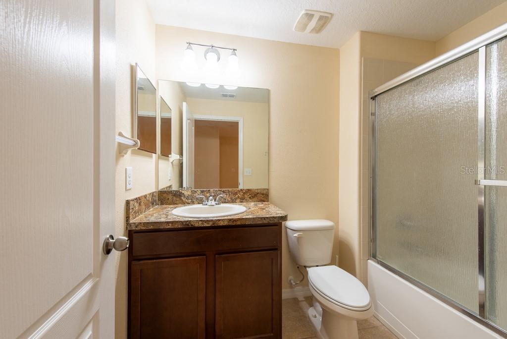 Image 22 of 45 For 11903 Greengate Drive