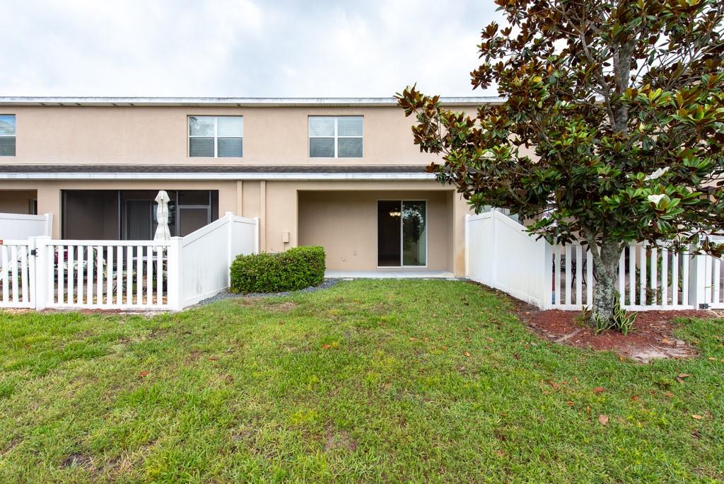 Image 27 of 45 For 11903 Greengate Drive