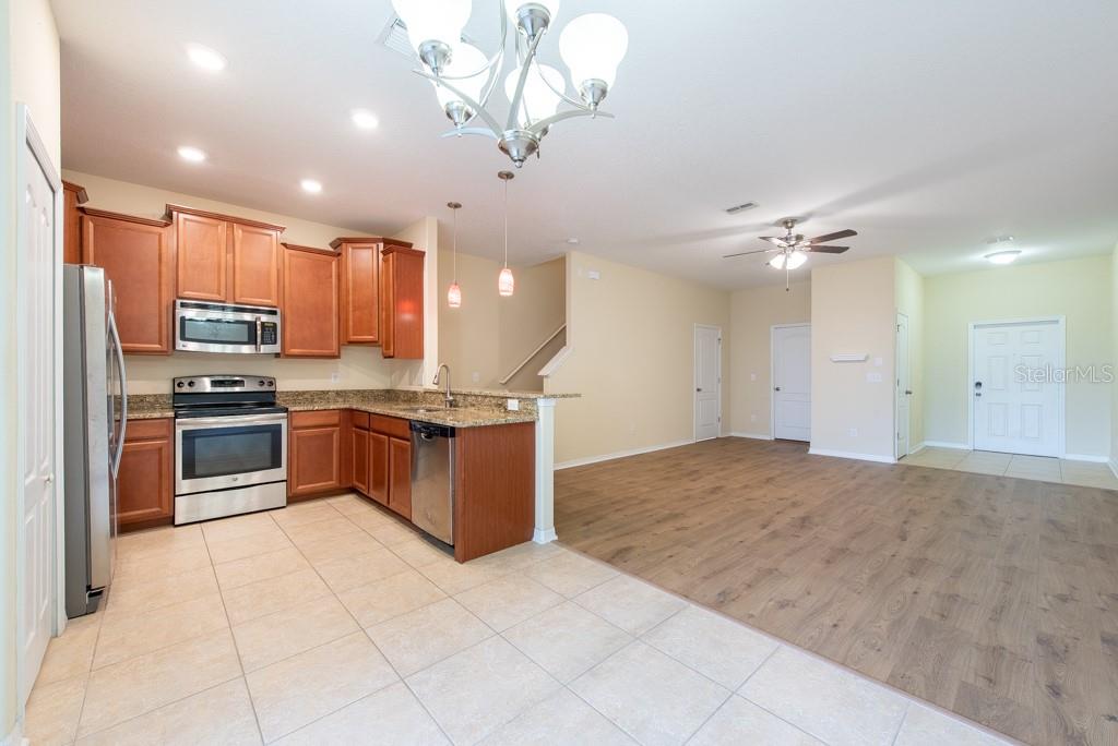 Image 6 of 45 For 11903 Greengate Drive