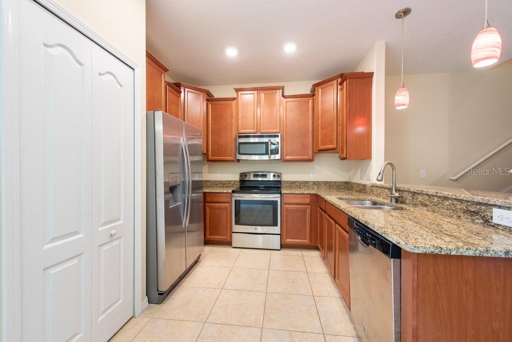 Image 8 of 45 For 11903 Greengate Drive