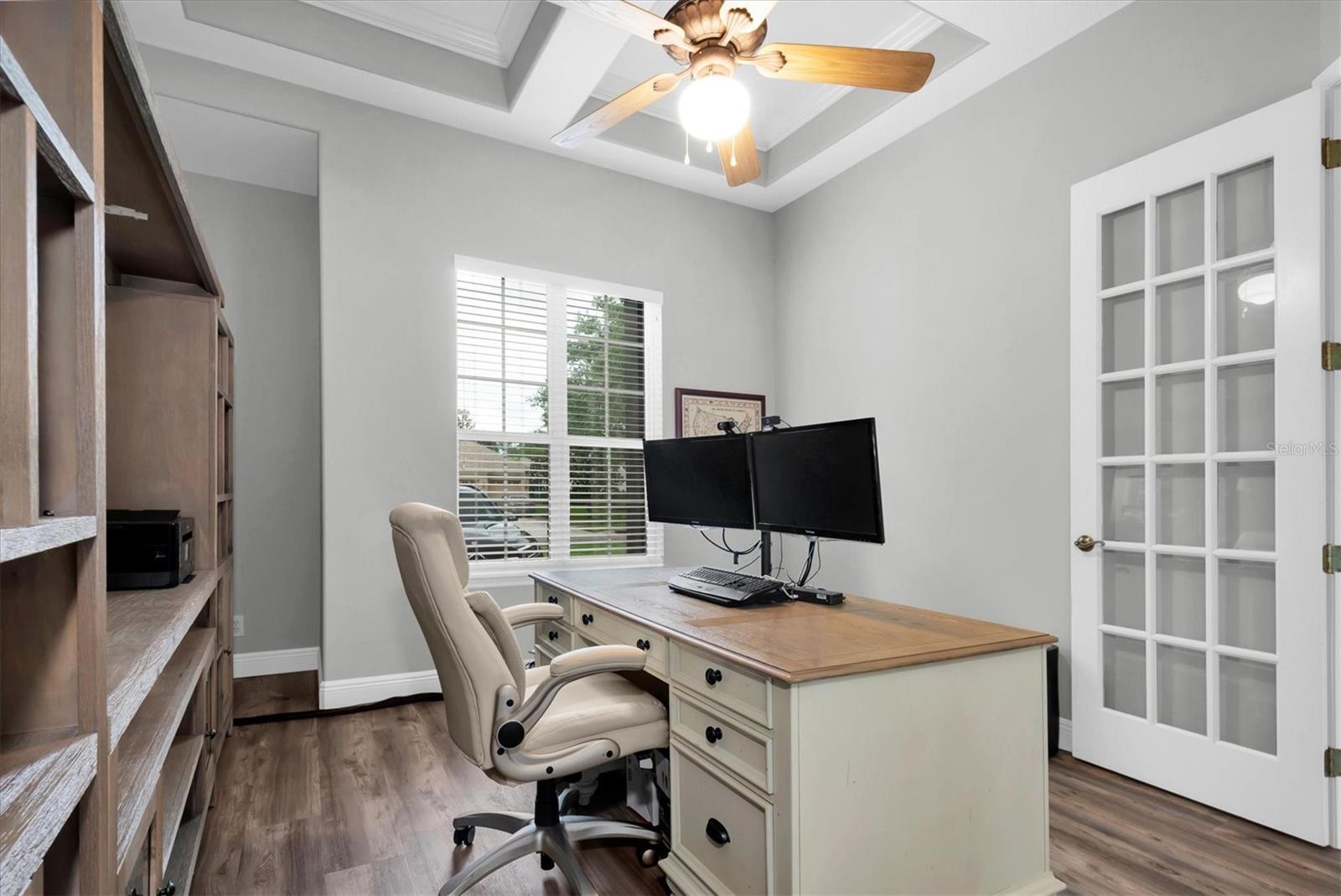 Listing photo id 19 for 3716 Janus Way