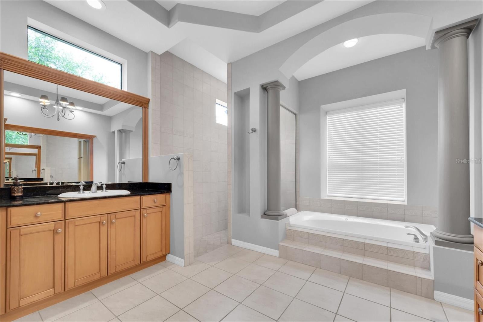 Listing photo id 25 for 3716 Janus Way