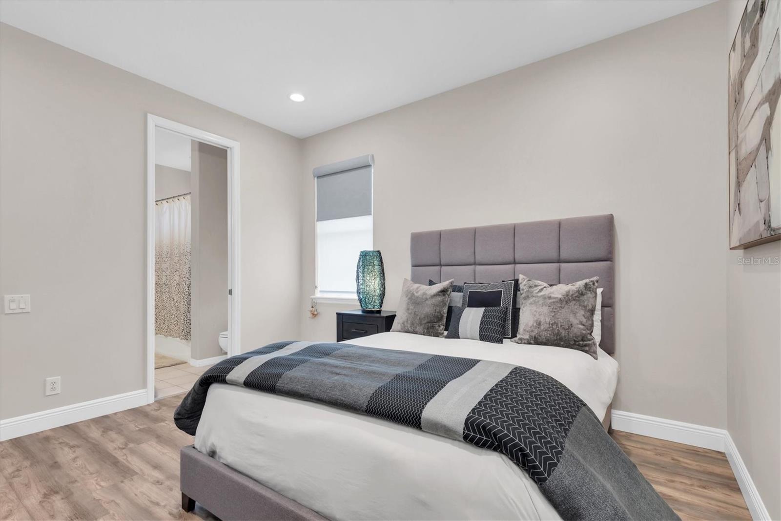 Listing photo id 27 for 3716 Janus Way
