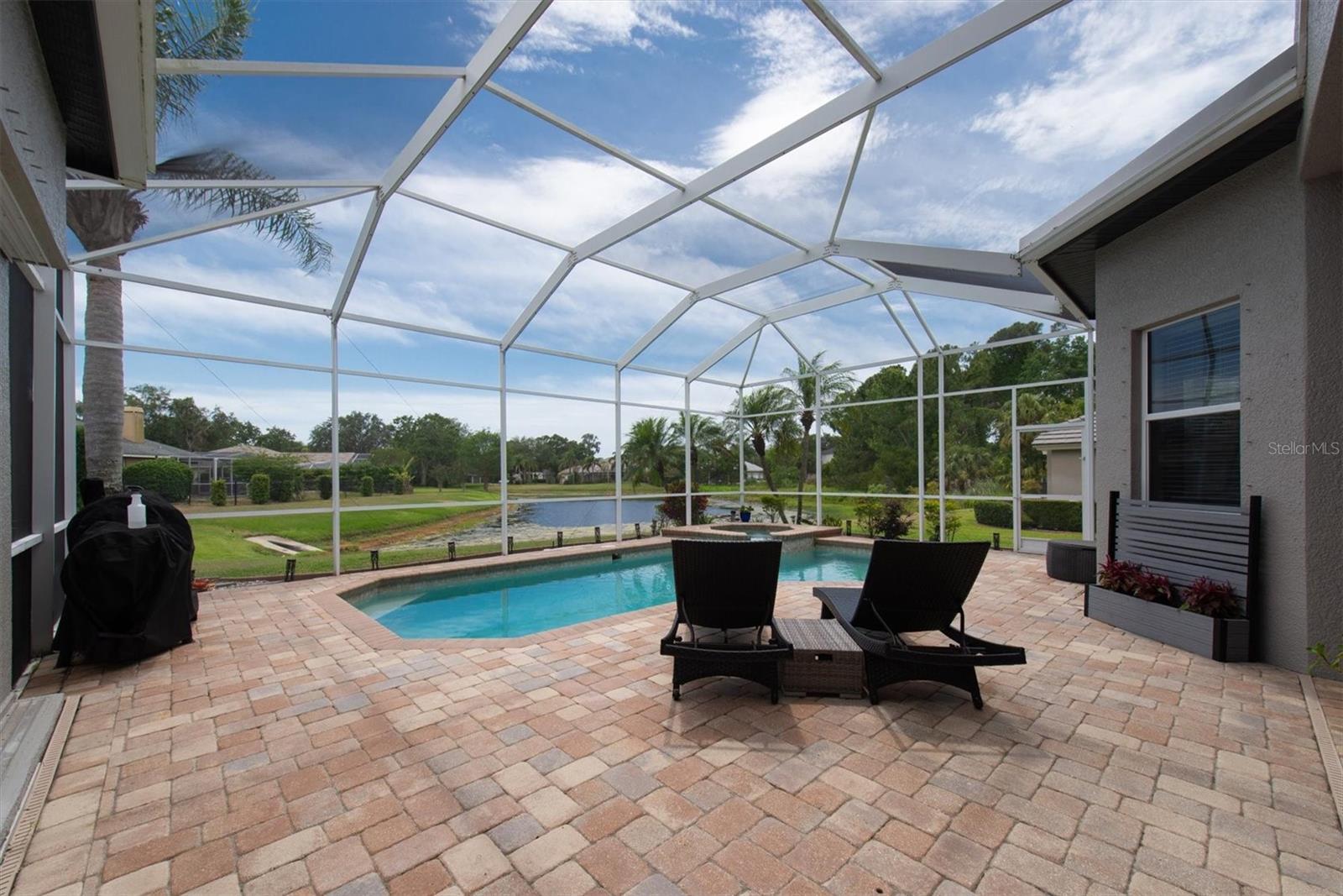 Listing photo id 41 for 3716 Janus Way