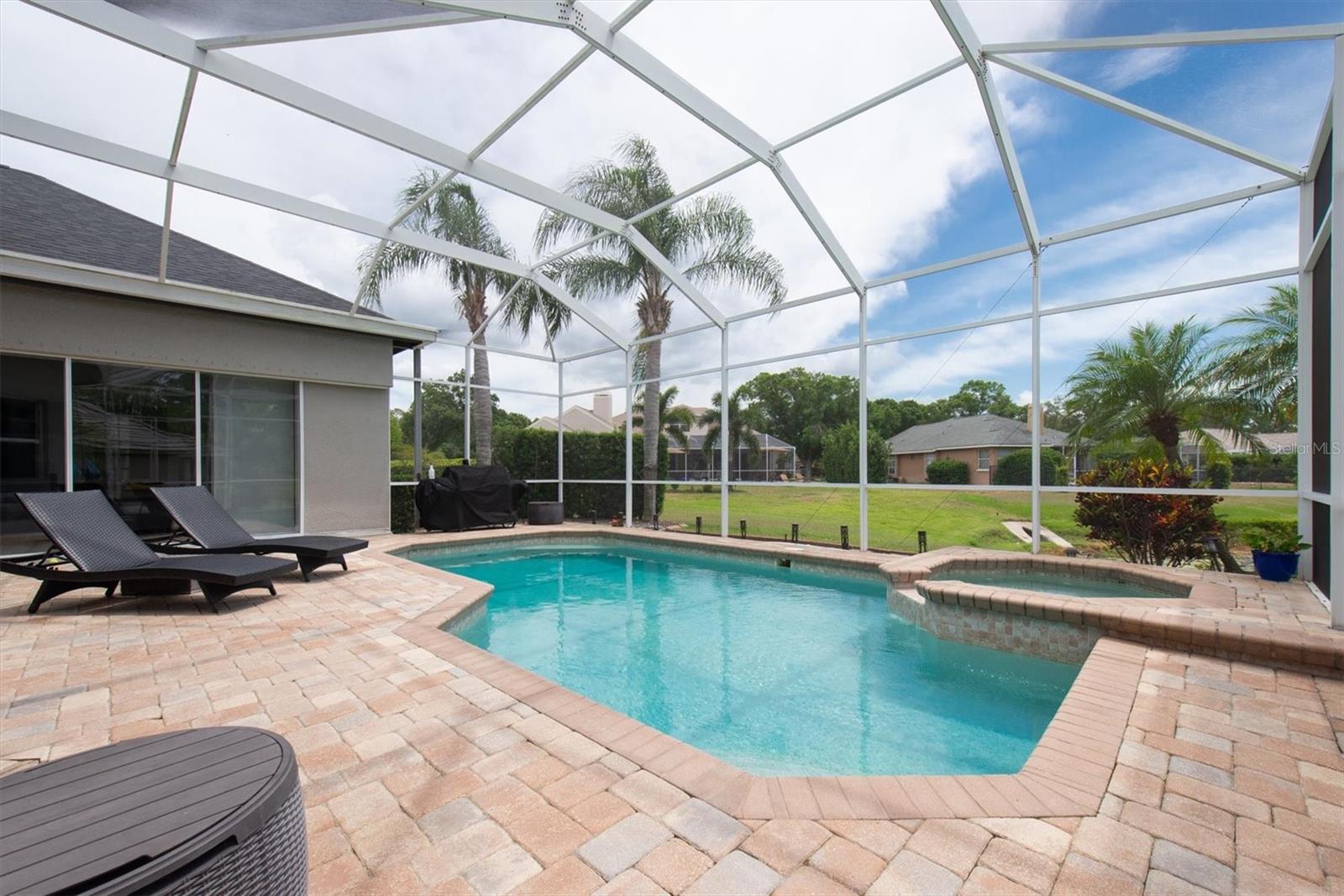 Listing photo id 43 for 3716 Janus Way