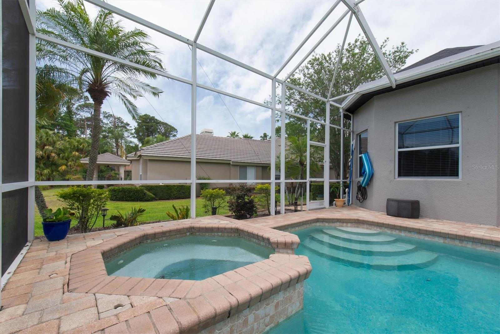 Listing photo id 45 for 3716 Janus Way