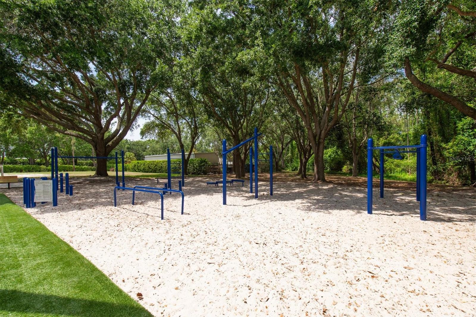 Listing photo id 56 for 3716 Janus Way
