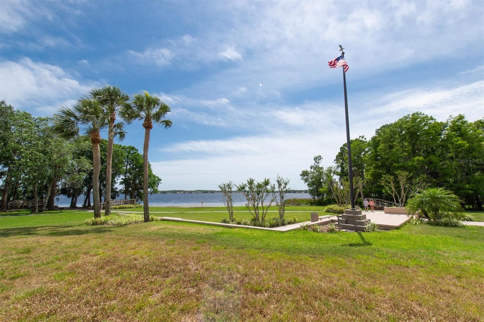 Listing photo id 61 for 3716 Janus Way