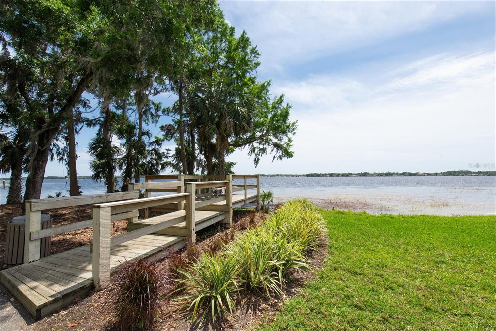 Listing photo id 63 for 3716 Janus Way