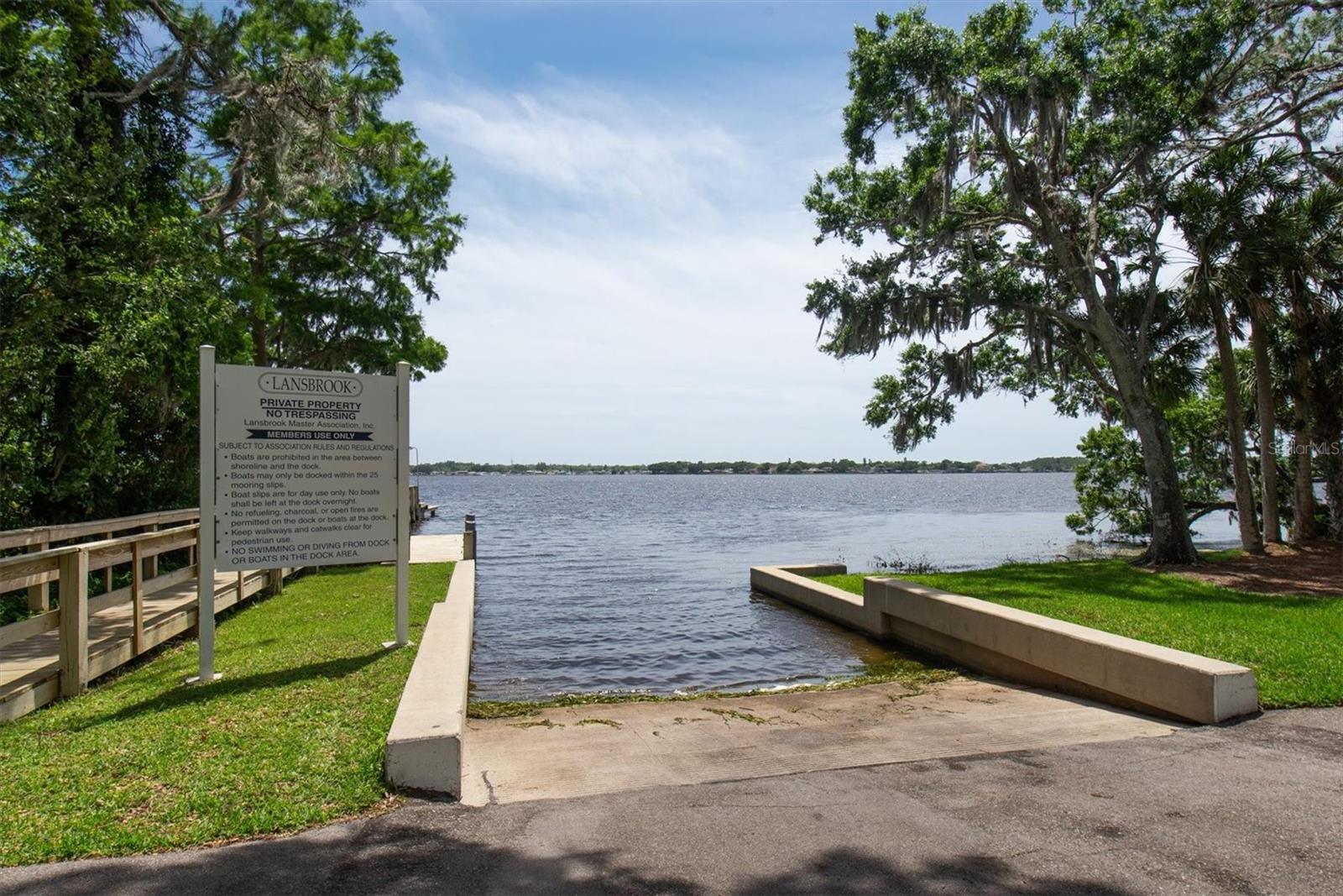 Listing photo id 64 for 3716 Janus Way