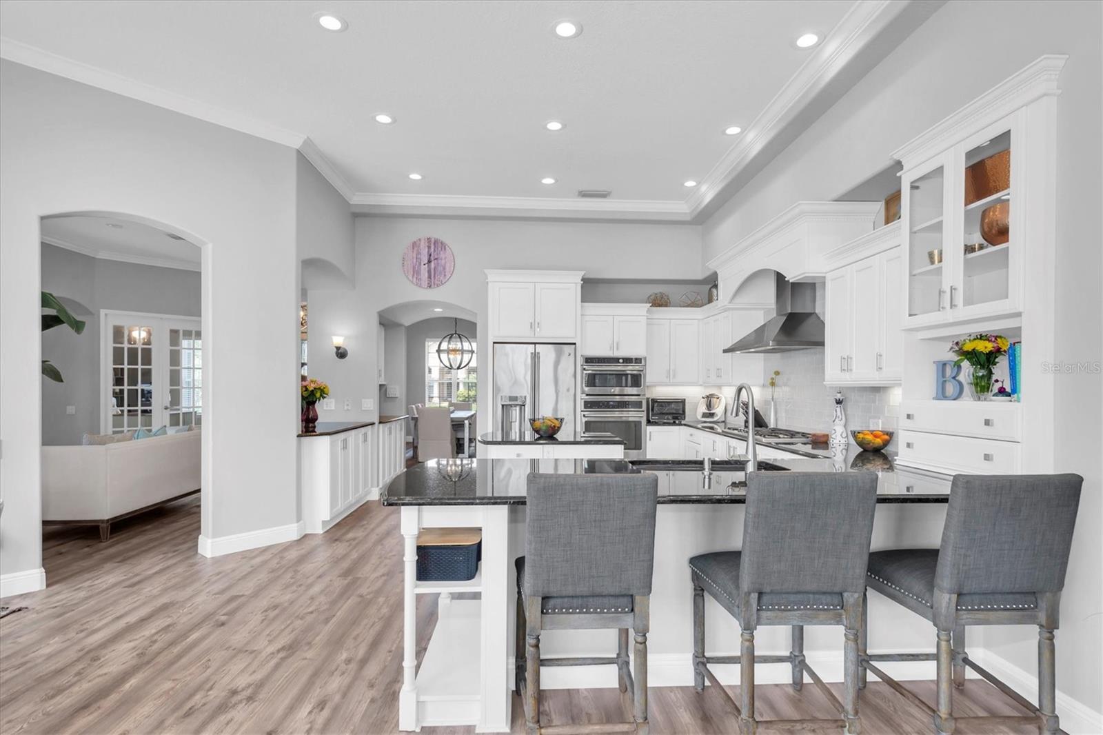 Listing photo id 7 for 3716 Janus Way