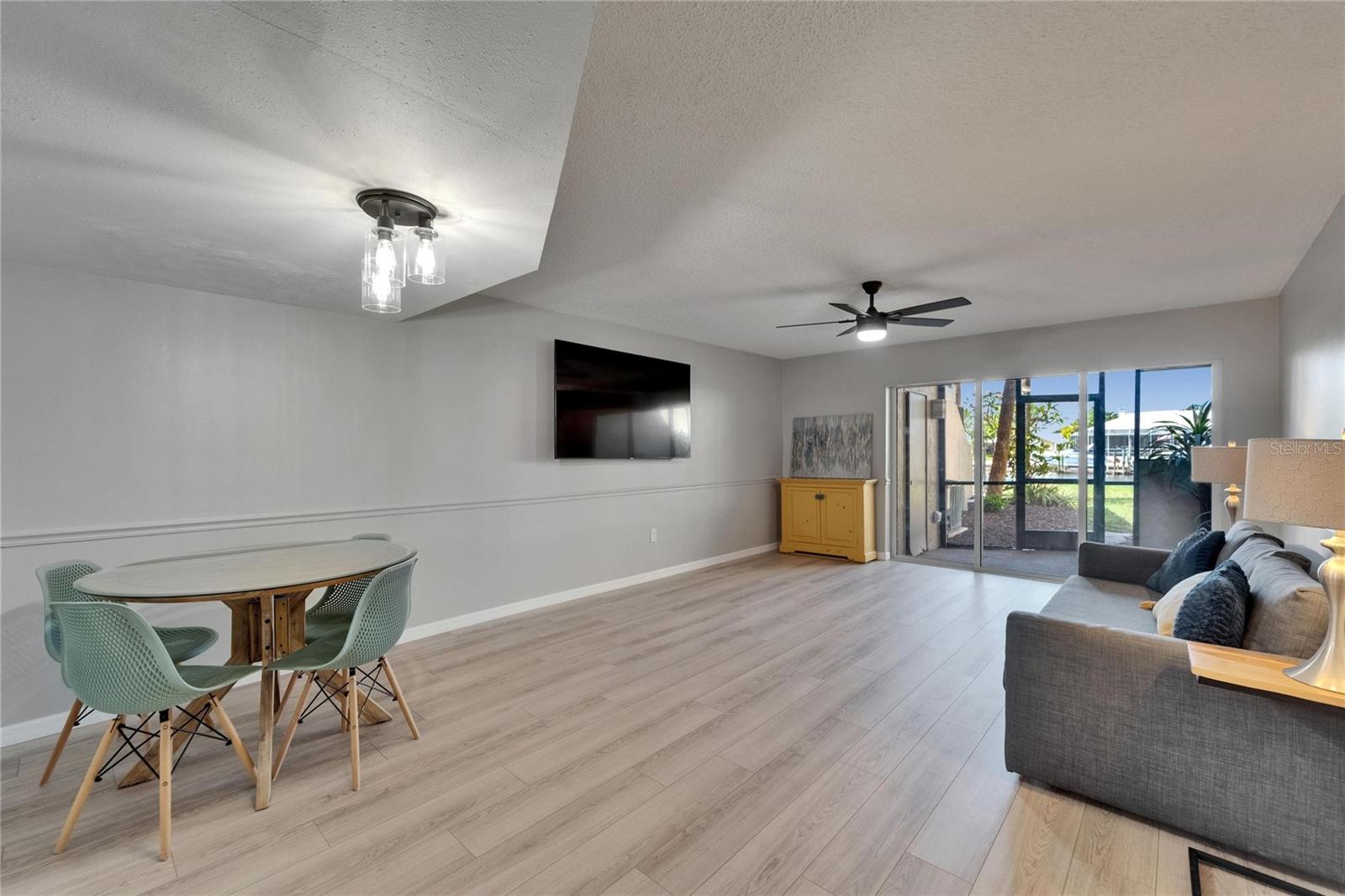 Image 10 of 81 For 1028 Apollo Beach Boulevard 21