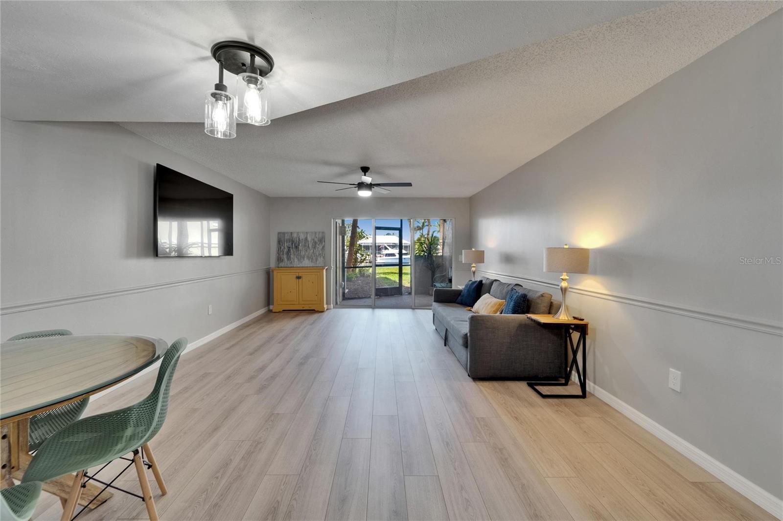 Image 11 of 81 For 1028 Apollo Beach Boulevard 21