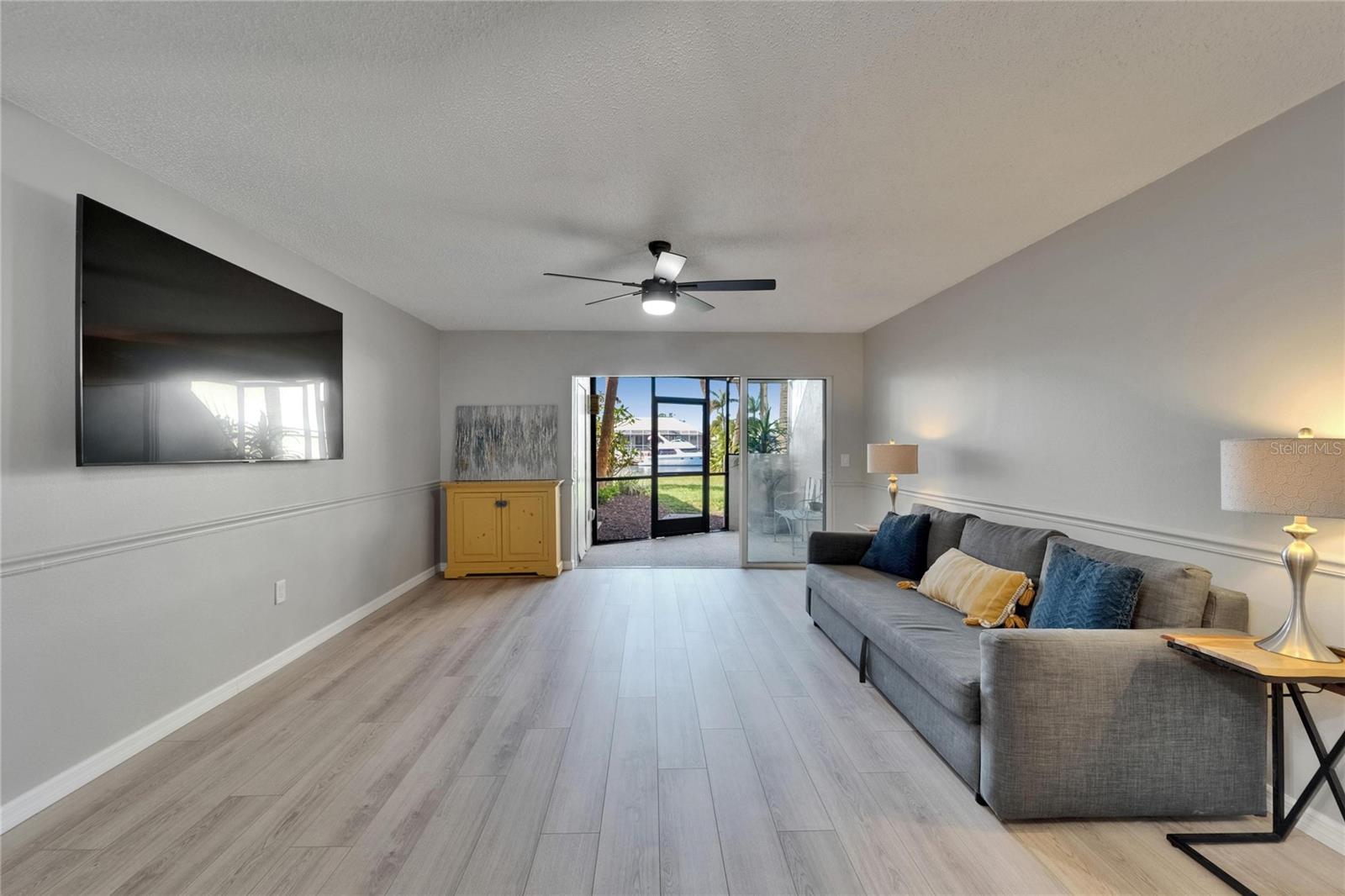 Image 12 of 81 For 1028 Apollo Beach Boulevard 21